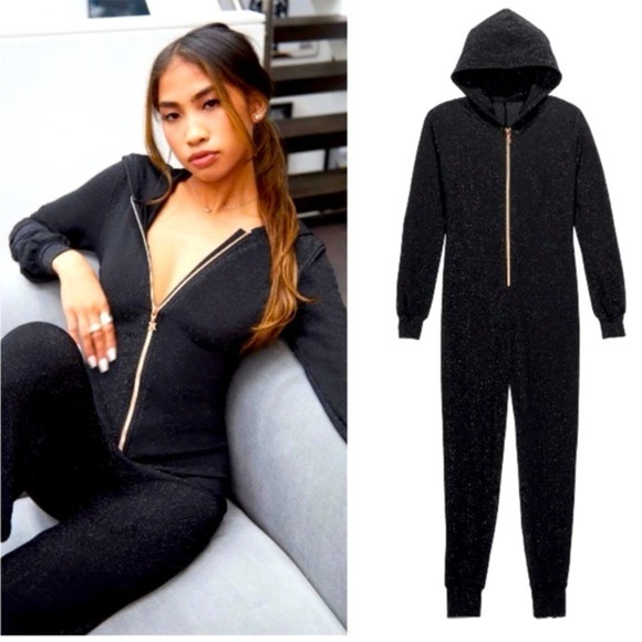 Savage x Fenty onesie jumpsuit Hooded Metallic Sleep &‎ Shine Jogger Rihanna - Picture 1 of 10